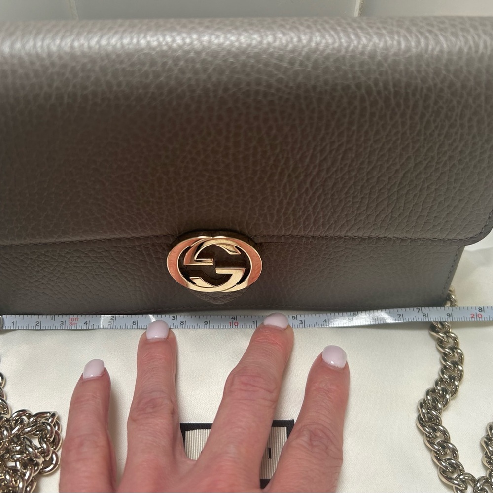 Gucci gray interlocking G logo wallet on chain crossbody bag - Picture 4 of 14